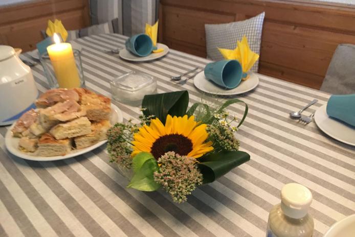 der Nachmittagskaffeetisch darf nicht fehlen