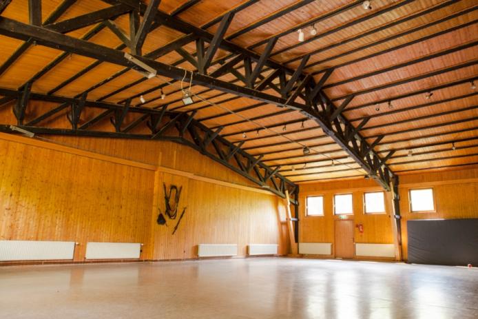 Für nicht so schöne Tage bieten wir zusätzlich unsere Mehrzweckhalle