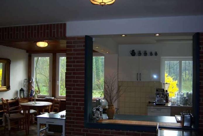 Speiseraum mit offenem Kamin