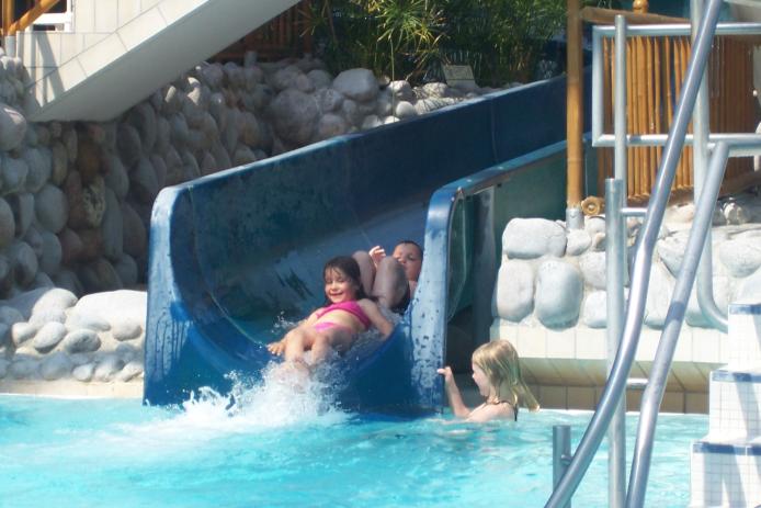 Erlebnisbad in Damp 6 km