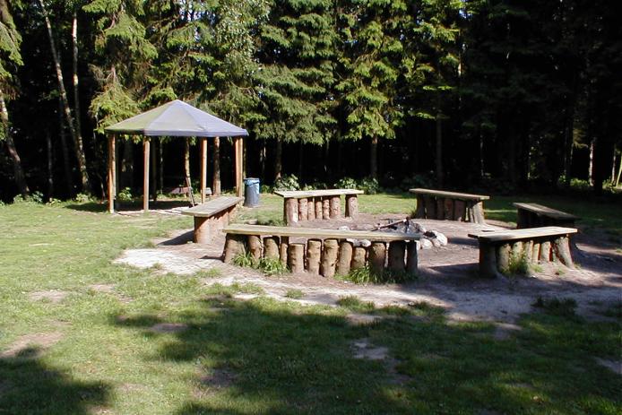 Grill- und Lagerfeuerplätze