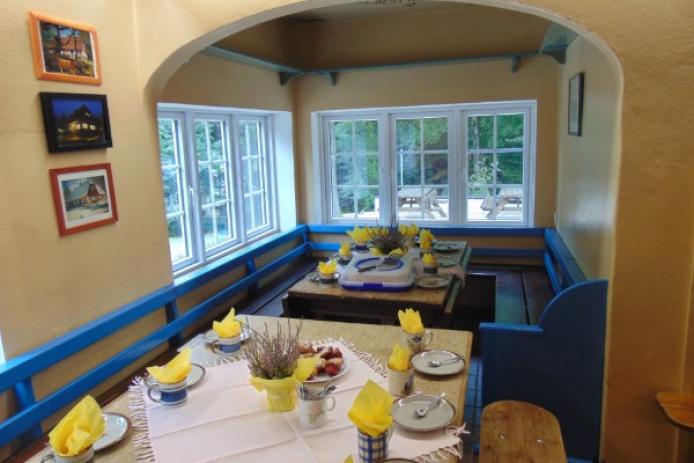 Essraum (26 Plätze) und...