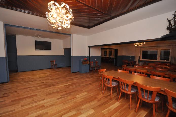 Blauer Salon - mit Medienbereich