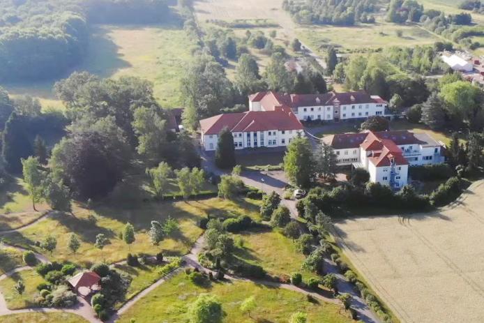 Luftansicht des Campus Lachen