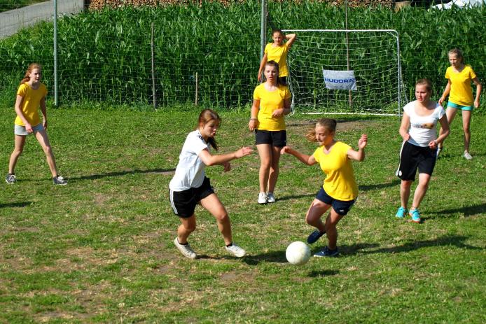 Sportplatz für verschiedene Gruppenspiele