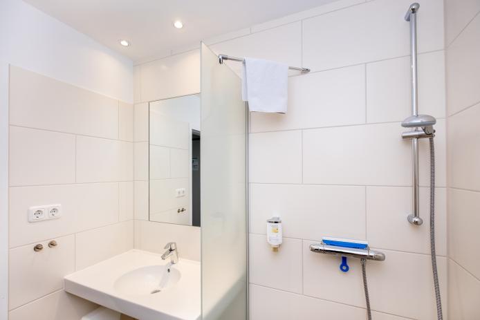 Bad Dreibettzimmer © Kaan Turan