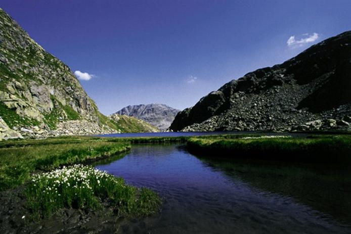 Zur Quelle des Rheins wandern vom ersten Dorf am Rhein aus :)