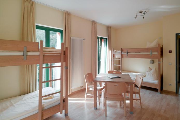 Gruppenhaus hier Vierbettzimmer mit eigenem Bad