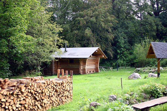 Gruppenhaus mit großer Spielwiese, Tischtennis, Fußball und mehr