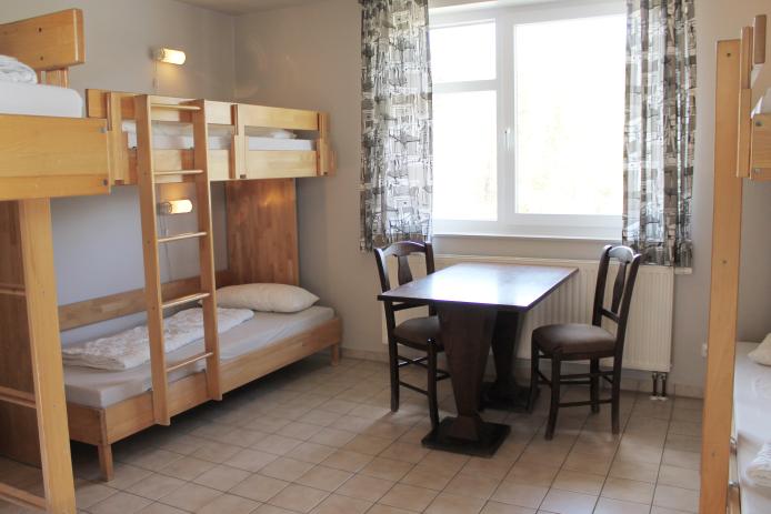 6-Bett-Zimmer mit Dusche/WC