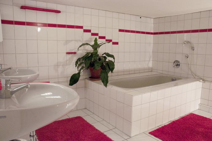 Badezimmer im Erdgeschoss