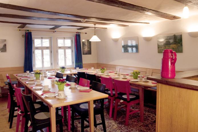 Die große Küche in der man mit 26 Personenbequem essen kann