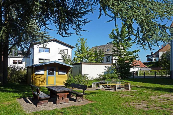 Spielwiese mit Grillplatz