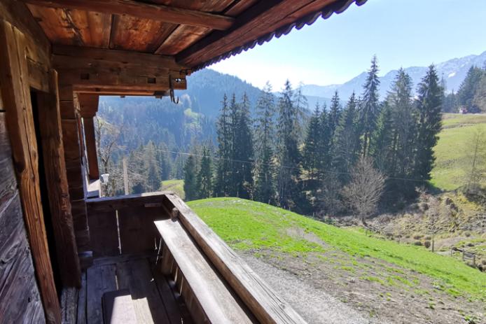 Balkon mit Bergblick