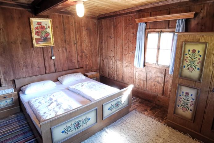 Raum mit Doppelbett I