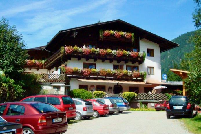 Außenansicht Hütte