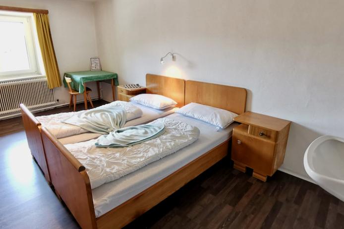 Raum mit Doppelbett