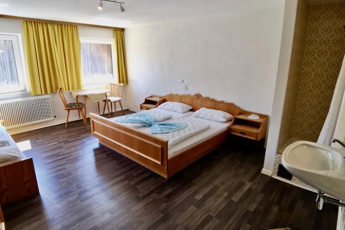 Doppelzimmer mit Dusche