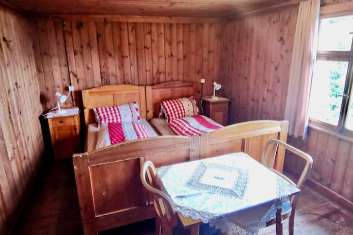 Raum mit Doppelbett