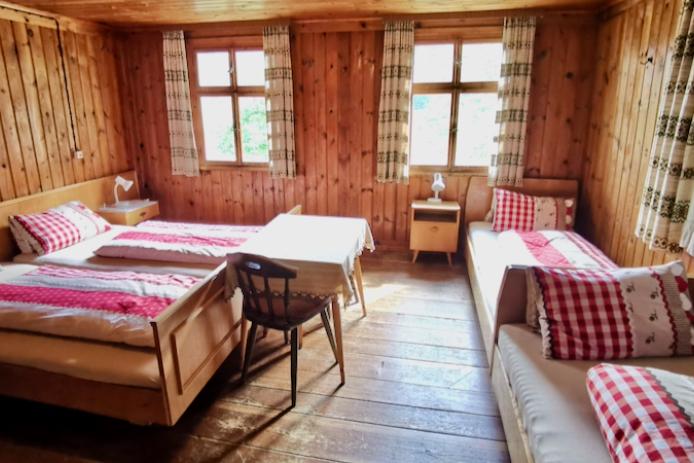 4-Bettzimmer