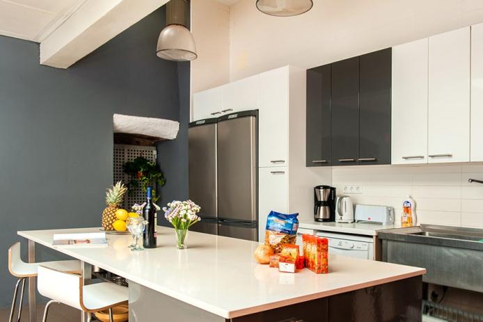 Moderne Küche zur Gruppenverpflegung