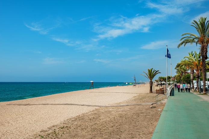 Strandpromenade mit traumhaftem Blick