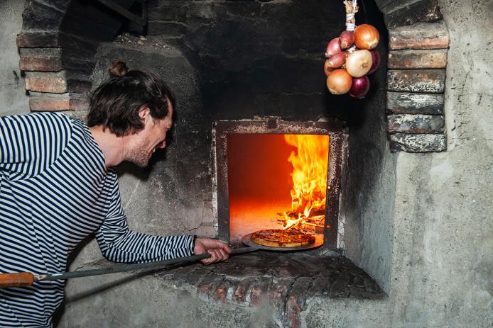 Pizzaofen direkt am Haus
