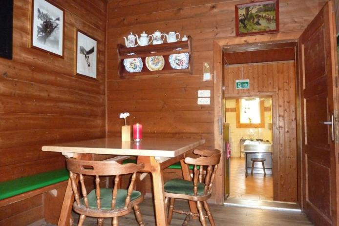 Aufenthaltsraum Sporta-Hütte