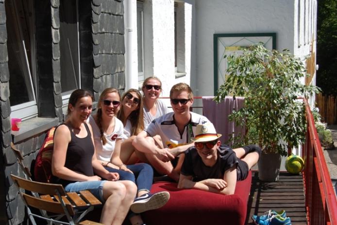 Balkon / Aufenthaltsraum für Begleitpersonen