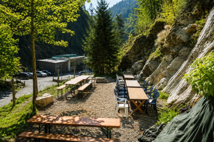 Aussenbereich mit Grillplatz