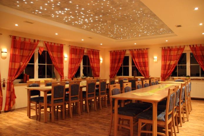 Saal mit Sternenhimmel