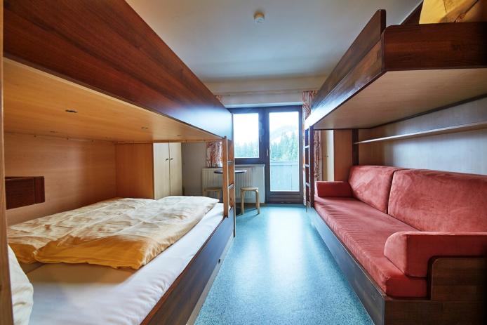 4-6 Bettzimmer mit DU, WC, TV, Balkon