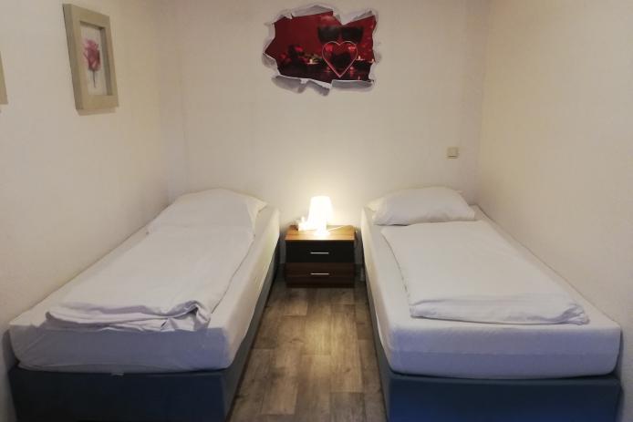 Schlafzimmer 1 von 5