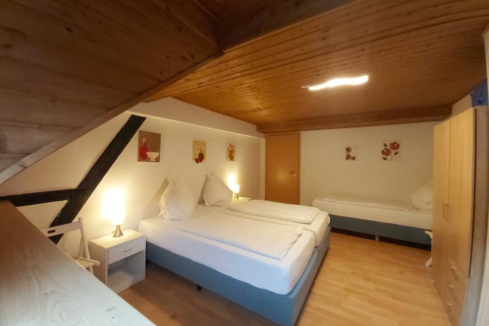 Schlafzimmer 3, 3 Boxspringbetten.