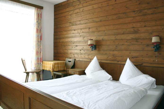 Schlafzimmer im Ferienhaus Lermoos