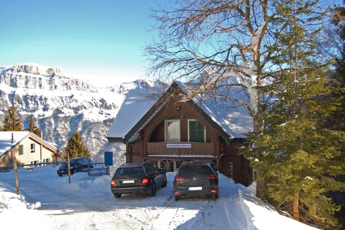 Nah an den Skipisten, dennoch mit Auto direkt erreichbar