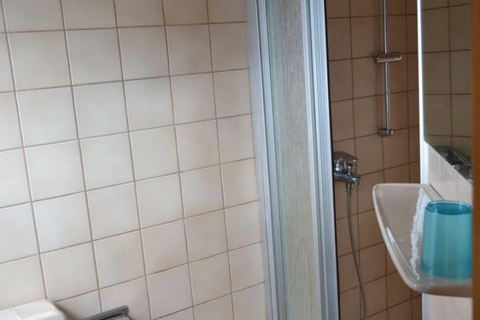 alle Schlafzimmer haben ein eigenes Bad