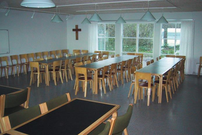 Der große Speise- und Aufenthaltsraum