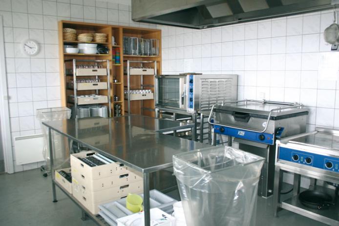 Die gut ausgestattete Gruppenküche