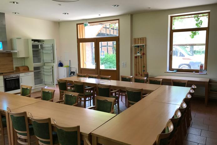 Der 70 qm große Gruppenraum - für Ihren Aufenthalt und zum Essen