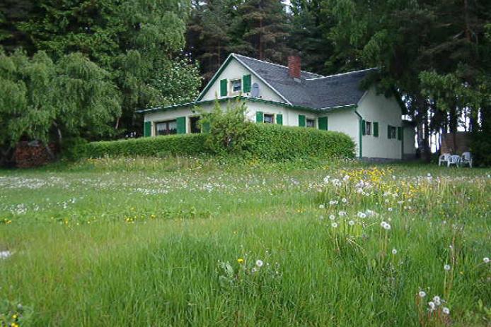 Das Haus mit Spiel - und Liegewiese