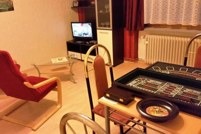 Spielraum 1 mit Roulette und TV