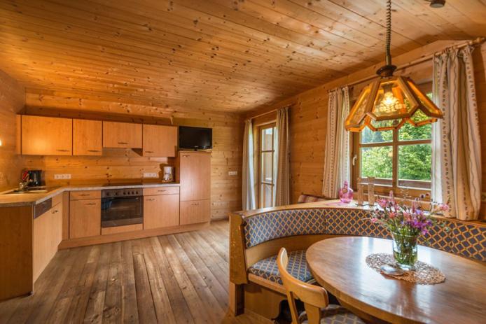 drei weiterer Wohnküchen im Haus