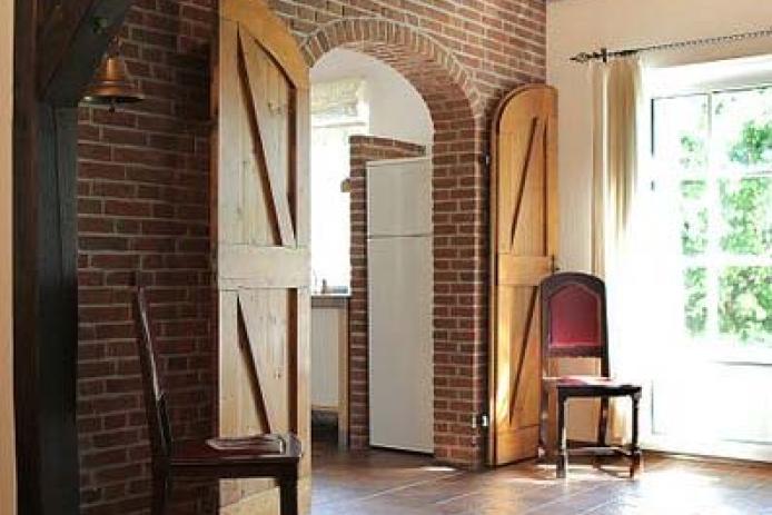 Sehr großzügiges ehemaliges Herrenhaus unter Reet