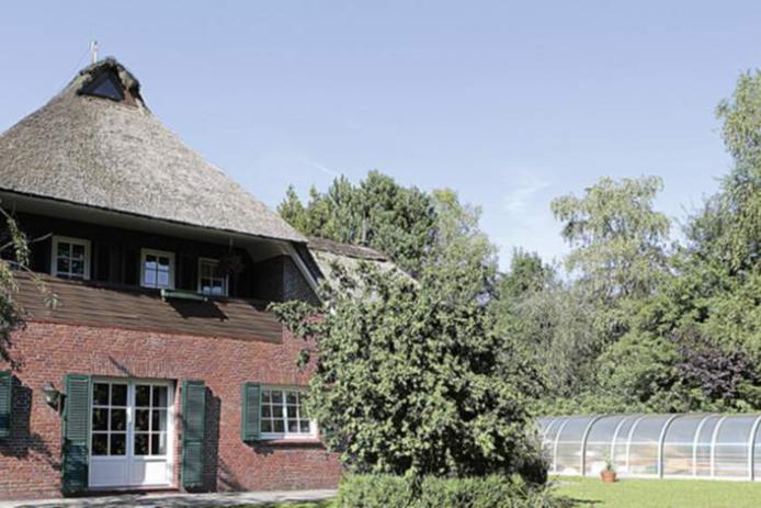 Es gibt mehrere Balkone direkt von den Zimmer aus zu betreten.