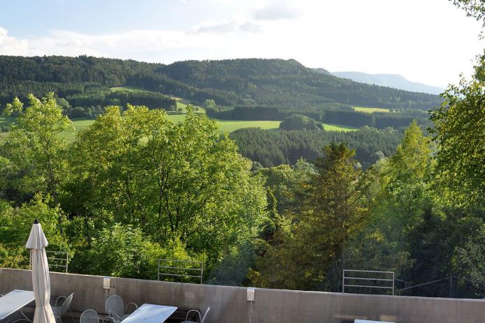 Terrasse mit schönem Blick auf die Alb