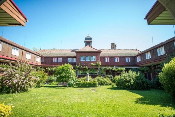 Franziskushof Innenhof, ca. 150 Meter vom Schloss entfernt