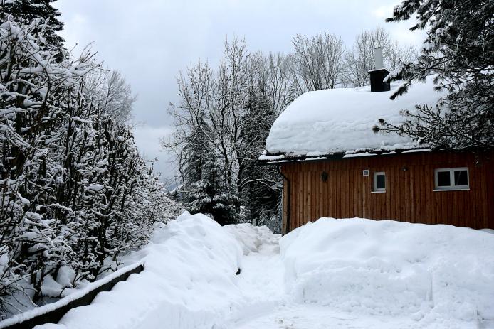 Hütte im Winter