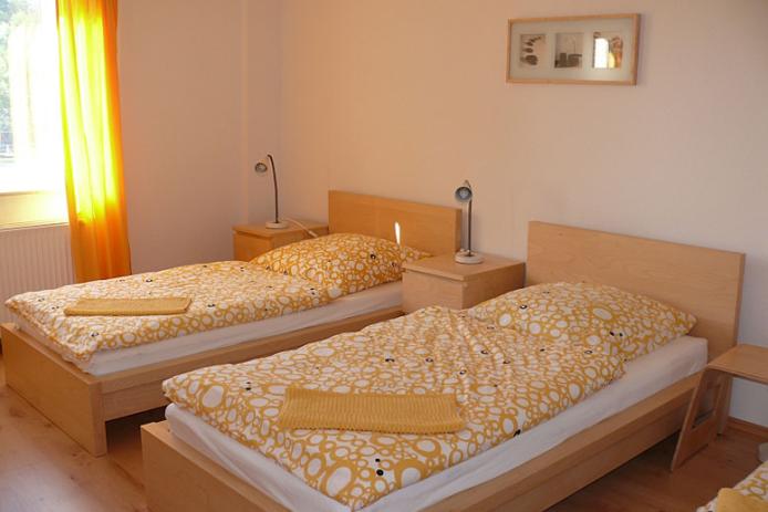 Schlafzimmer mit Einzelbetten