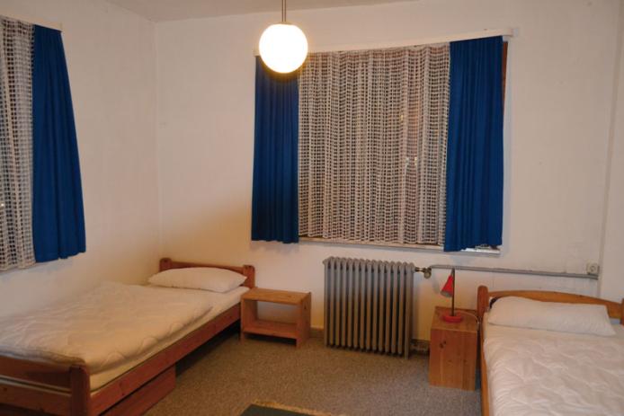 Schlafzimmer mit Einzelbetten